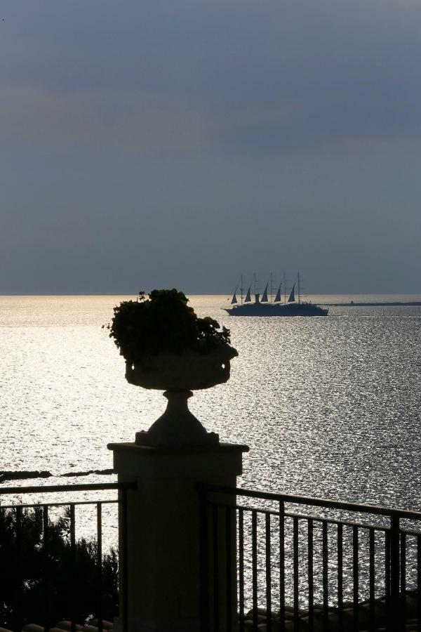 Villa Rhoe Minia Exteriér fotografie